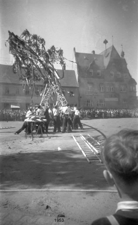 1953 Maibaumsetzen 10